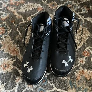 Men’s cleats 11.5 Under Armour